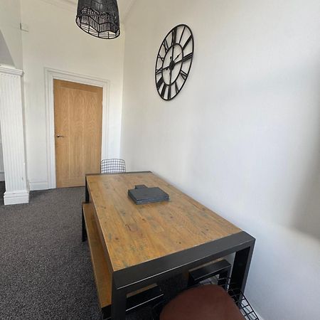Spacious Victorian Birkdale Apartment With Garden Southport Esterno foto