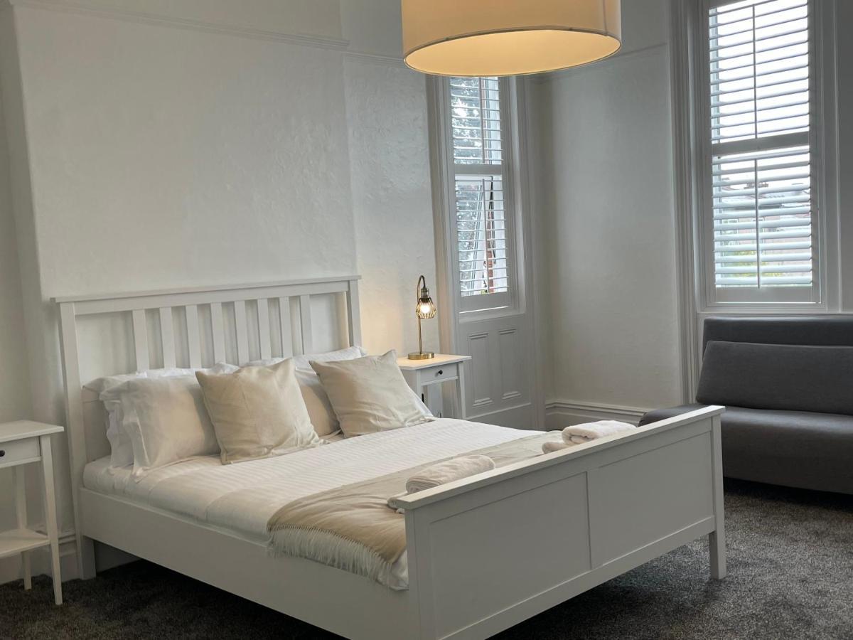 Spacious Victorian Birkdale Apartment With Garden Southport Esterno foto